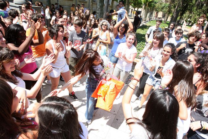 'Flashmob' junto al instituto Sagasta-42